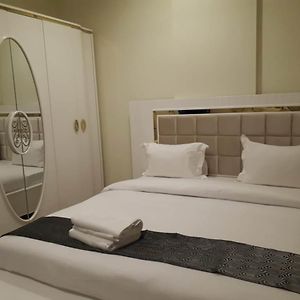 Reef Hotel Aparts